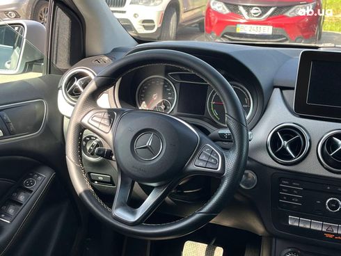 Mercedes-Benz B-Класс 2017 серый - фото 36