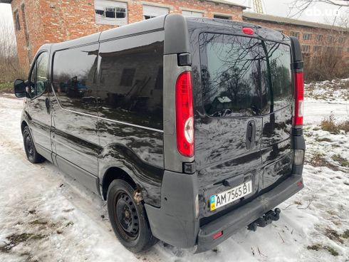 Opel Vivaro 2007 черный - фото 8