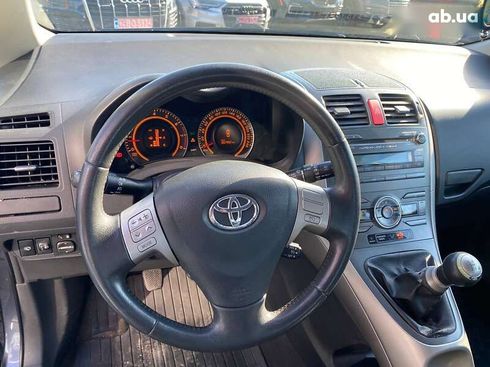 Toyota Auris 2008 - фото 11