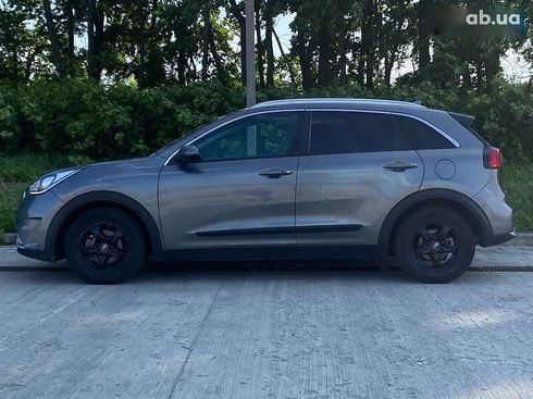 Kia Niro 2017 - фото 12