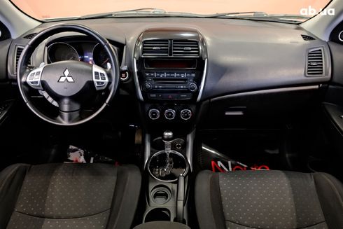 Mitsubishi Outlander 2013 серебристый - фото 7