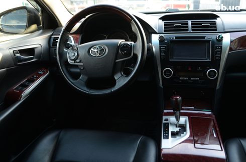 Toyota Camry 2014 черный - фото 10