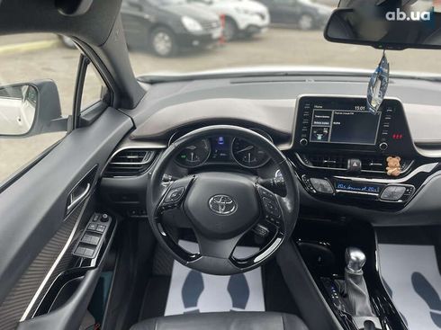 Toyota C-HR 2019 - фото 19