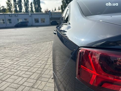 Audi A6 2018 синий - фото 9