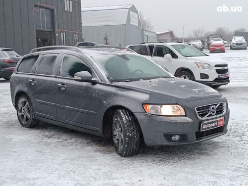 Volvo V50 2012 серый - фото 3