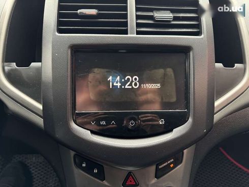 Chevrolet Sonic 2013 - фото 22