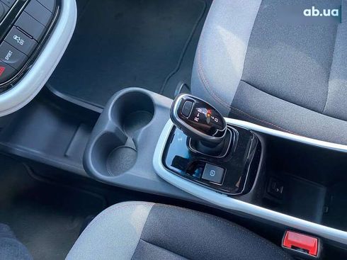 Chevrolet Bolt 2020 - фото 18