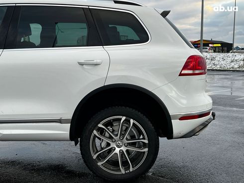 Volkswagen Touareg 2016 белый - фото 50