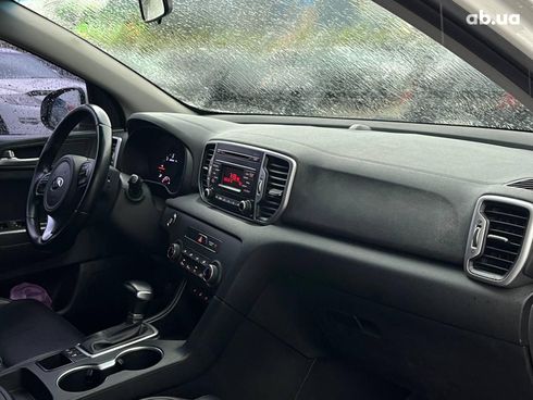 Kia Sportage 2016 белый - фото 17