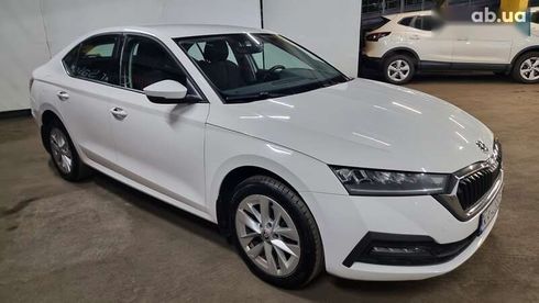 Skoda Octavia 2021 - фото 6