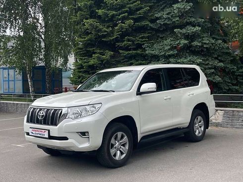 Toyota Land Cruiser Prado 2019 - фото 9