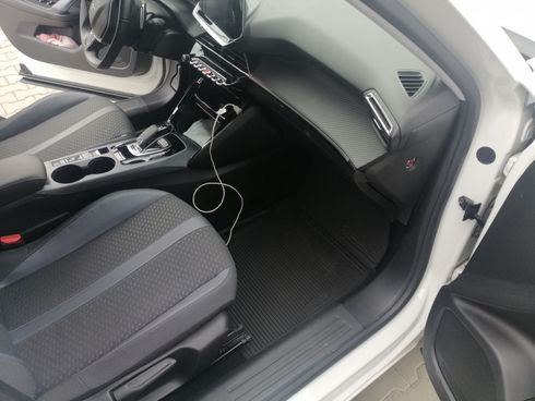 Peugeot 2008 2020 белый - фото 14