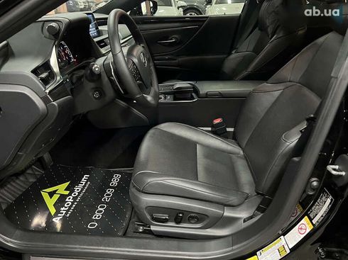Lexus ES 2018 - фото 15