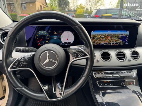 Mercedes-Benz E-Класс 2022 желтый - фото 3