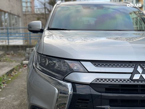 Mitsubishi Outlander PHEV 2021 серый - фото 8