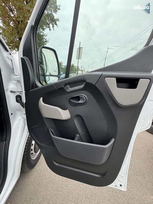 Renault Master 2015 - фото 23