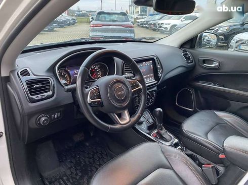 Jeep Compass 2018 - фото 11