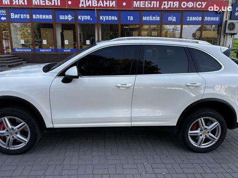 Porsche Cayenne 2010 белый - фото 2