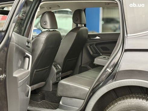 Volkswagen Tiguan 2018 черный - фото 20