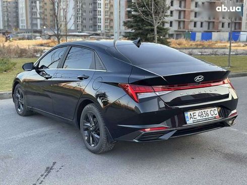 Hyundai Elantra 2022 - фото 6