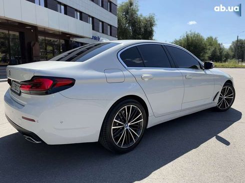 BMW 5 серия 2020 - фото 12