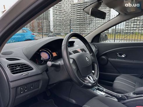 Renault Megane 2015 - фото 9