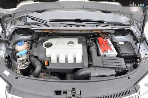 Volkswagen Touran 2010 - фото 29