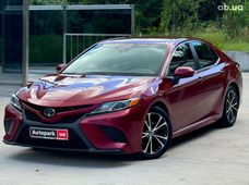 Продаж вживаних Toyota Camry в Києві - купити на Автобазарі