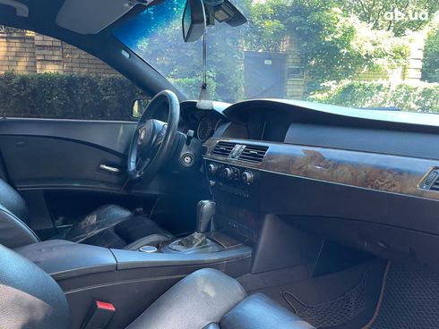BMW 5 серия 2005 серый - фото 22
