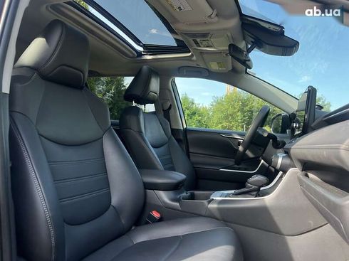 Toyota RAV4 2023 - фото 9