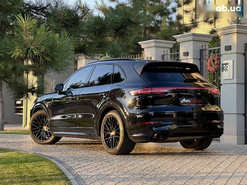 Porsche Cayenne 2022 - фото 10