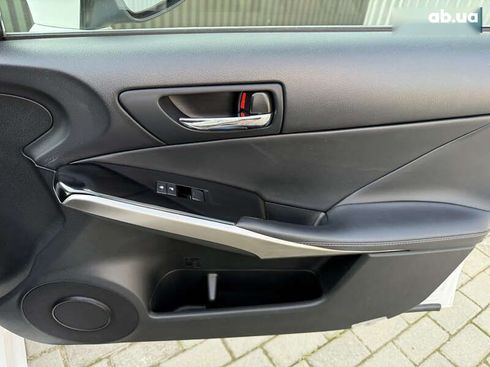 Lexus IS 2013 - фото 21