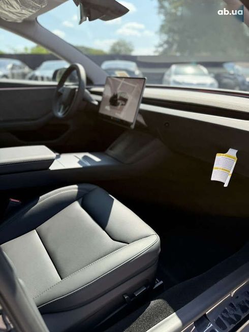 Tesla Model 3 2024 - фото 25