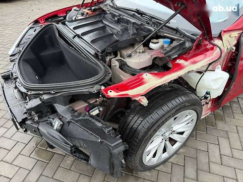 Tesla Model S 2016 - фото 16