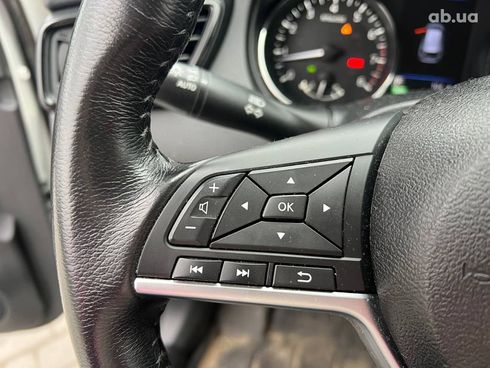 Nissan Rogue 2018 белый - фото 24