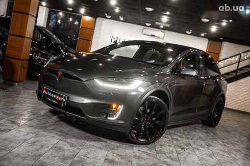 Tesla Model X 2019 - фото 9