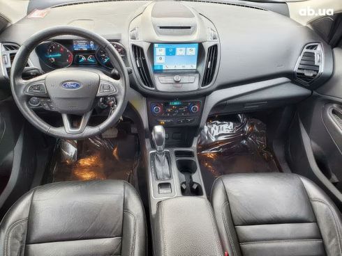 Ford Escape 2018 серебристый - фото 6