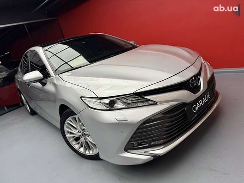 Toyota Camry 2019 - фото 15