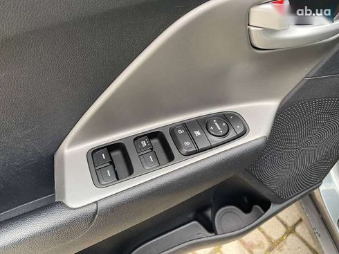 Kia Niro 2018 - фото 11