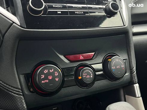Subaru Forester 2018 белый - фото 23