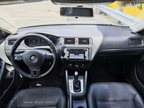 Volkswagen Jetta 2012 - фото 12