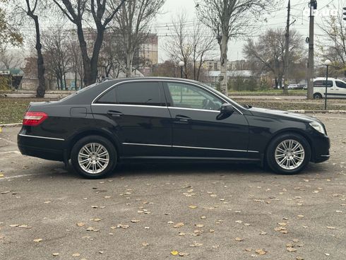 Mercedes-Benz E-Класс 2010 черный - фото 6