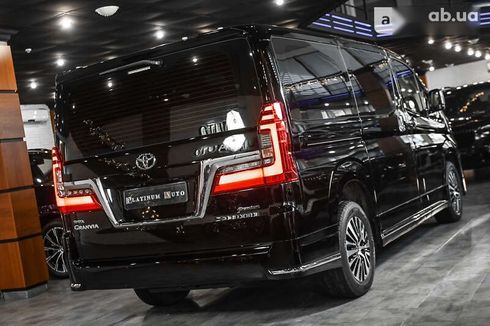 Toyota Granvia 2022 - фото 9