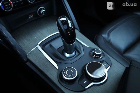 Alfa Romeo Stelvio 2019 - фото 23