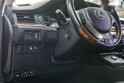 Lexus ES 2015 - фото 17