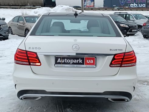 Mercedes-Benz E-Класс 2014 белый - фото 11