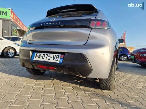 Peugeot 208 2021 - фото 10