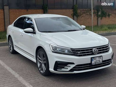 Volkswagen Passat 2017 - фото 21