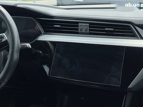 Audi e-tron S 2022 - фото 25
