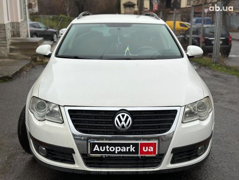 Volkswagen Passat 2008 белый - фото 2